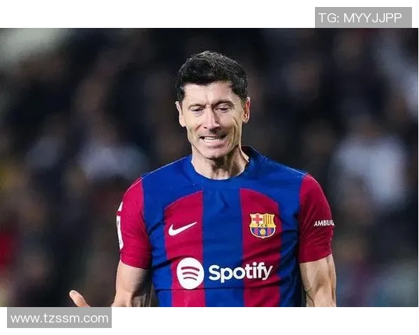 莱万回归老东家引发拜仁球迷愤怒纷纷指责其忘恩负义 莱万回归老东家引发拜仁球迷愤怒纷纷指责其忘恩负义