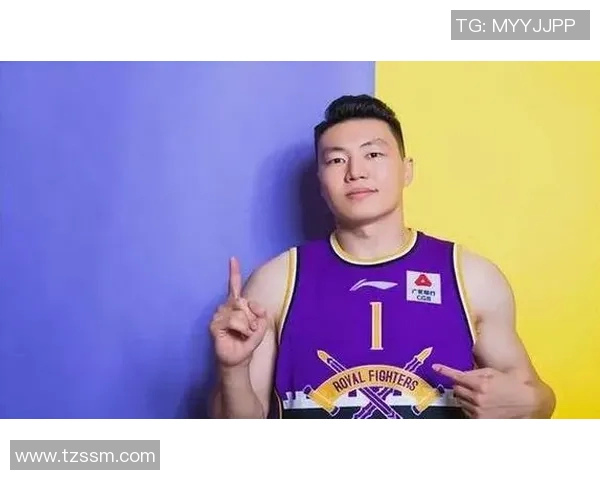 李根：从篮球场上的拼搏到人生路上的坚持与成长