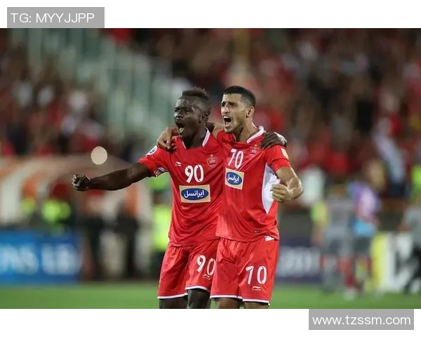 波斯波利斯与鹿角的激烈对决揭示足球战术的巅峰对抗